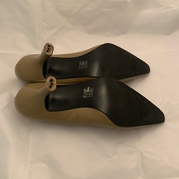 Linea Roma Camel color Heels - Picture 3 of 3